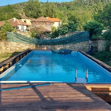 Πανσιόν Nature *